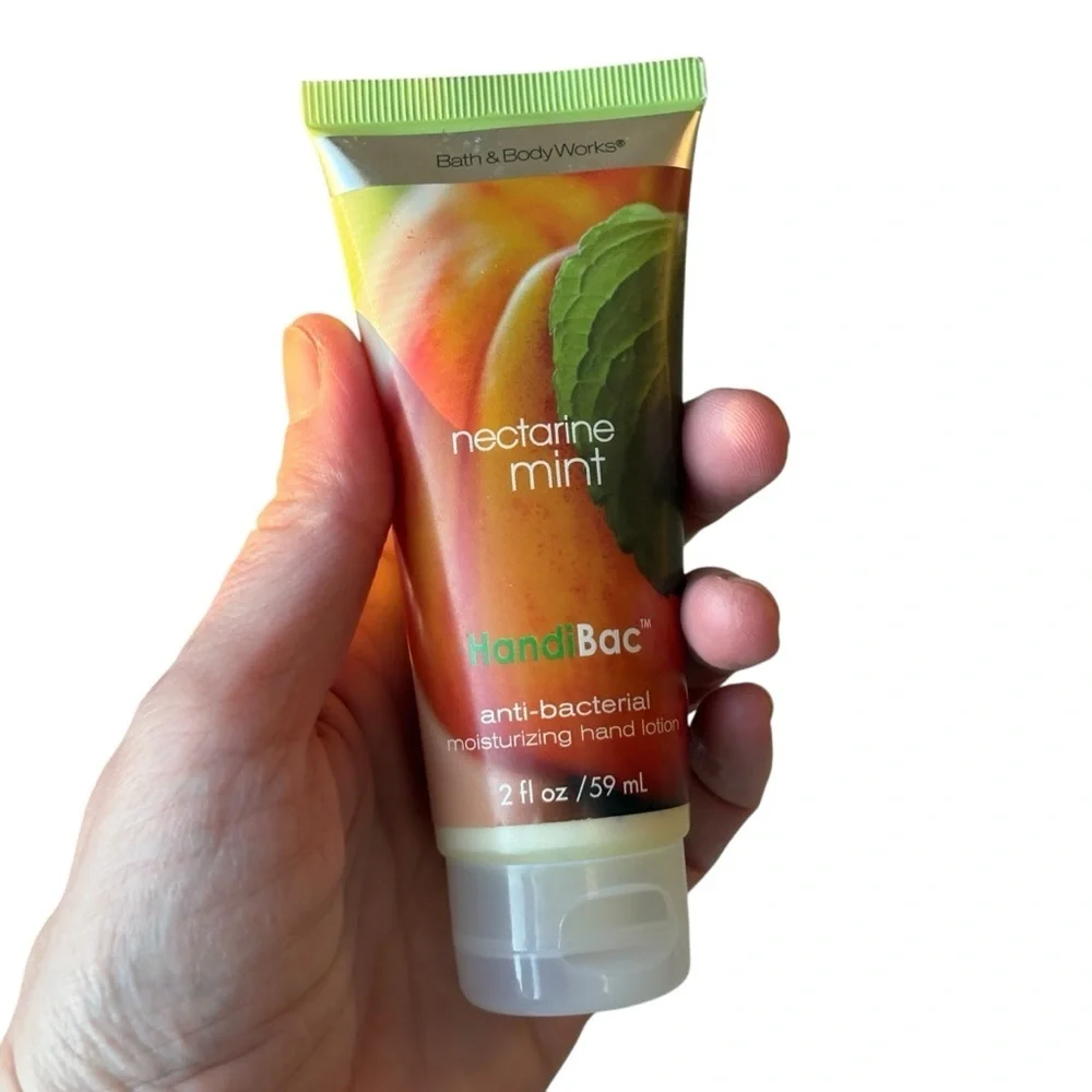 Bath & Body Works Nectarine Mint HandiBac Antibacterial Moisturizing Lotion 2 oz